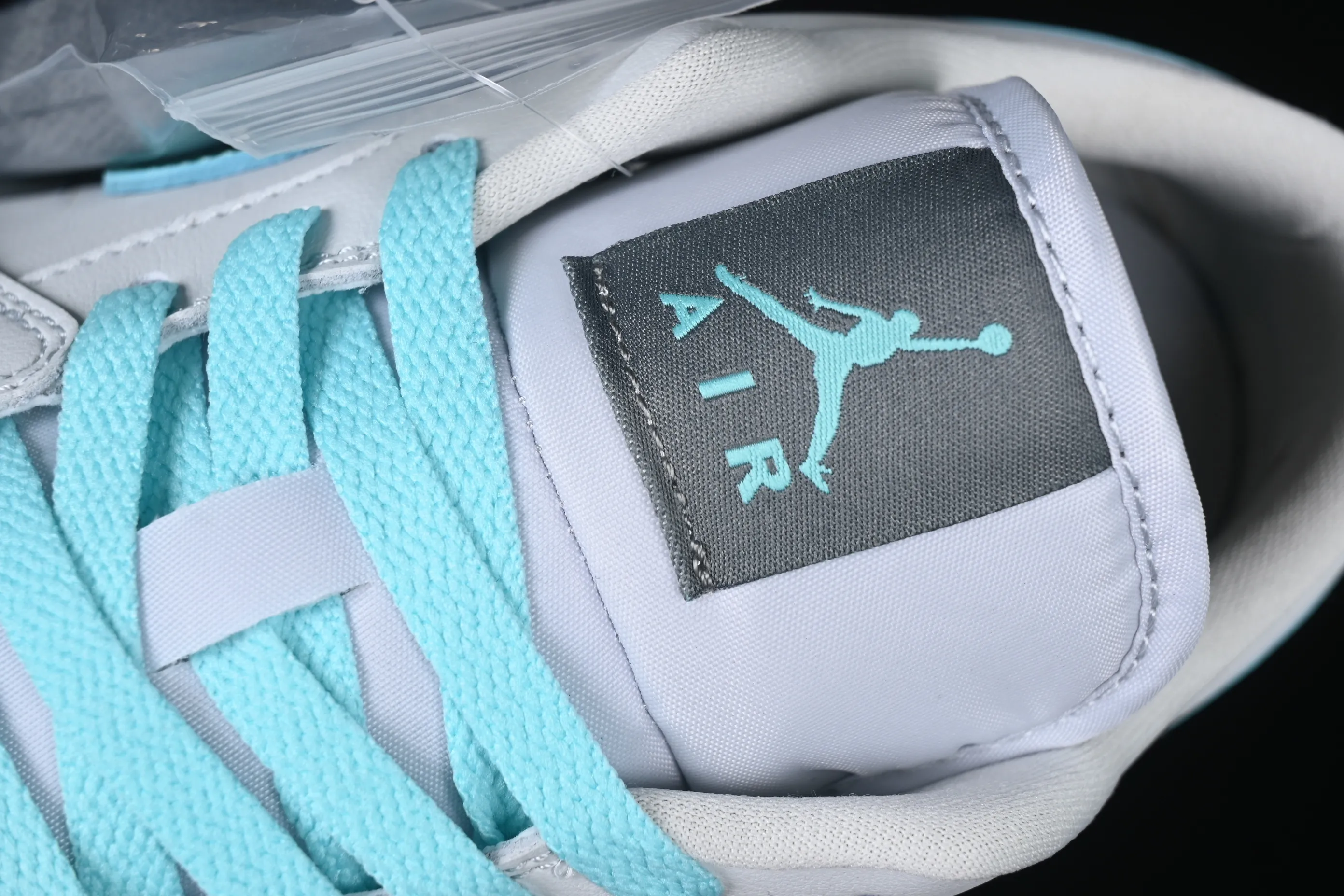 All categories Air Jordan Jordan series basketball shoes Air Jordan 1 Low Air Jordan 1 Low AJ1 Joe 1 patent leather gray green low-top cultural casual sneakers HQ3599-025